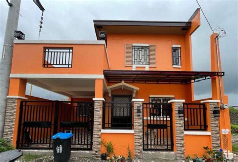 House and lot For Sale in Bagbaguin , Caloocan .